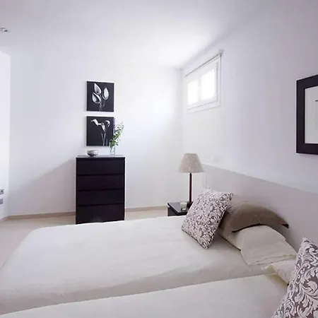 Puerto Del Carmen Sleeps 6 Pool Wifi Вилла